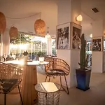La Reine Jane Hotel 3*