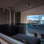 Hotel La Reine Jane 3*