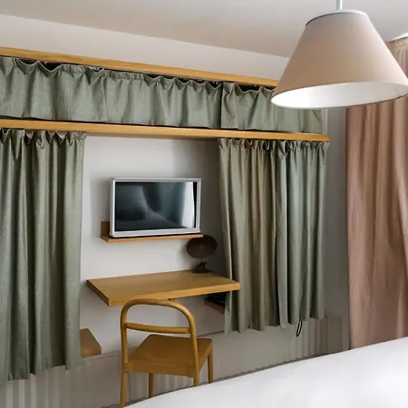 Hotell La Reine Jane Hyères