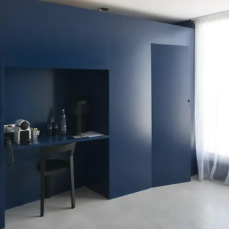 Hotel La Reine Jane 3*