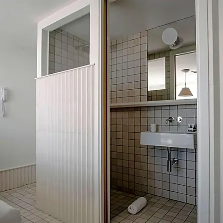 Hotel La Reine Jane 3*