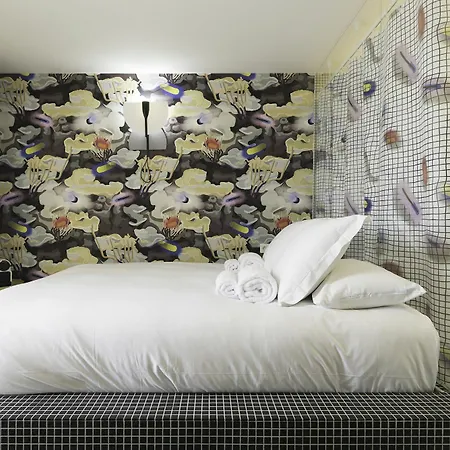 La Reine Jane Hotel