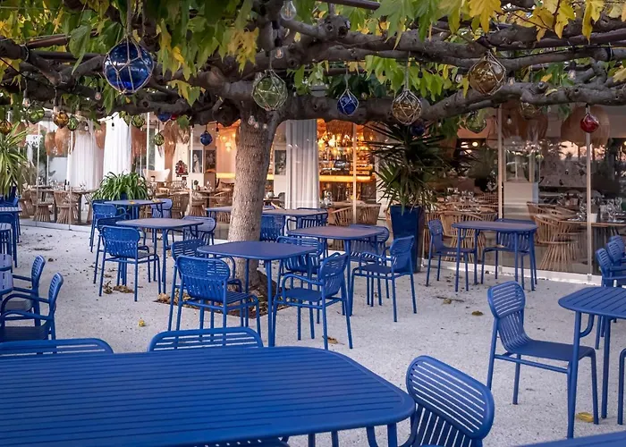 Hotell La Reine Jane Hyères