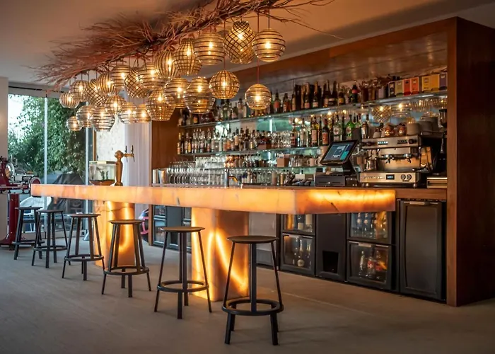 Hotel La Reine Jane 3*