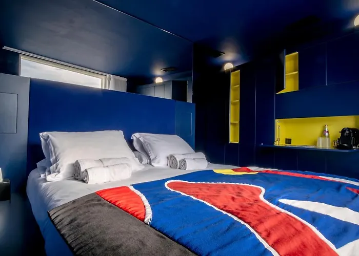 La Reine Jane Hotell