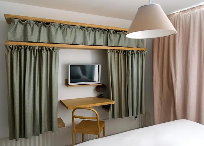 Hotell La Reine Jane Hyères