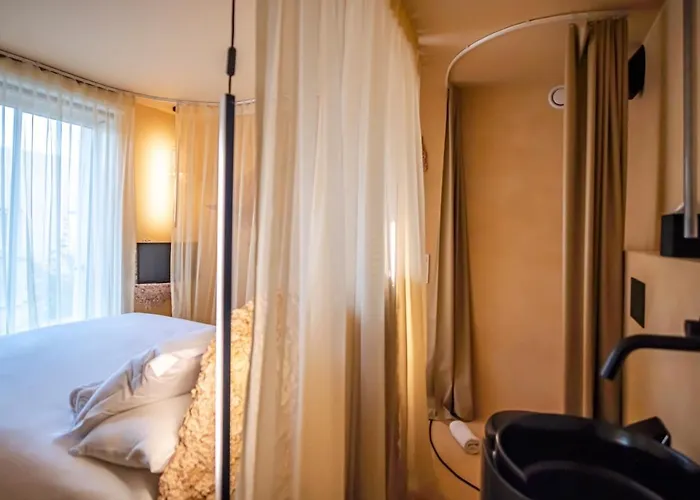 Hotell La Reine Jane Hyères