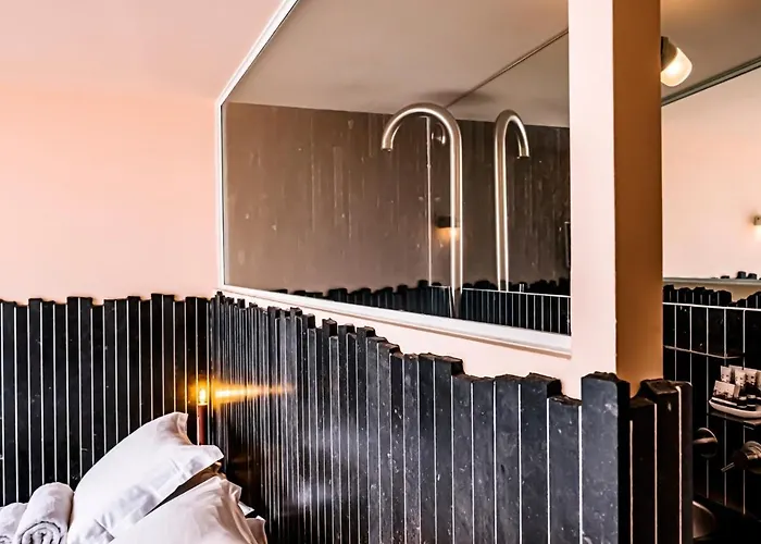 Hotell La Reine Jane 3*