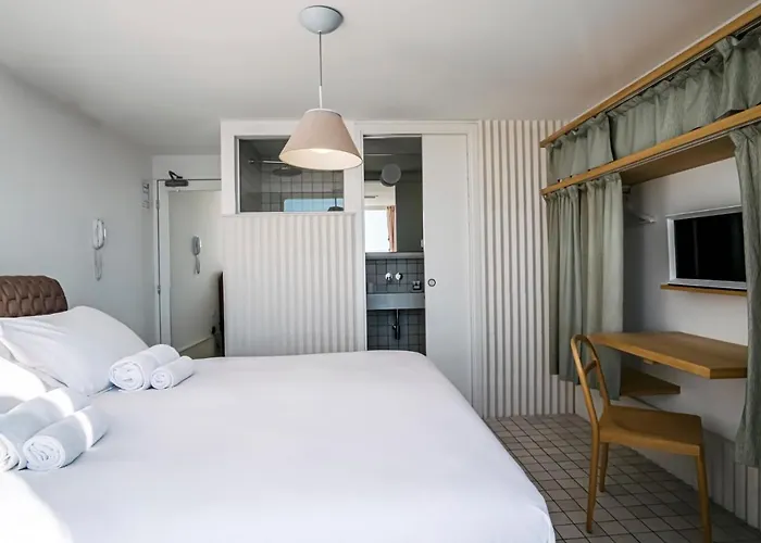 Hotell La Reine Jane Hyères