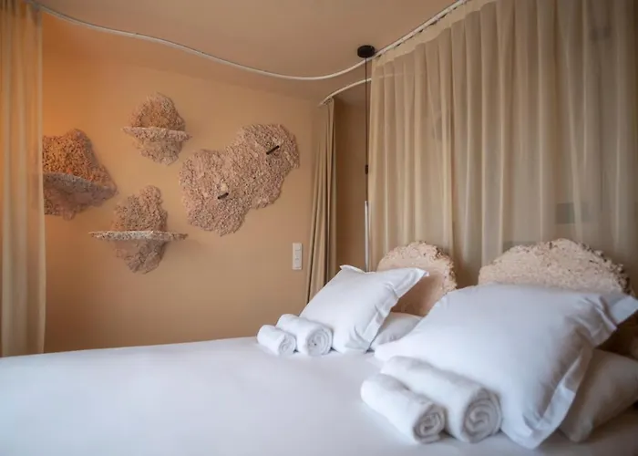 Hotell La Reine Jane Hyères