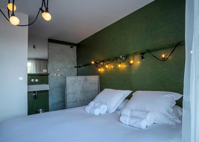 La Reine Jane Hotell