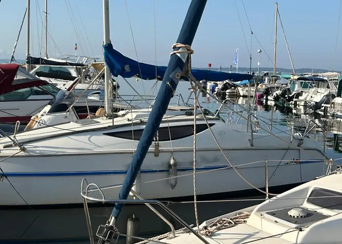 La Reine Jane Hotell 3*